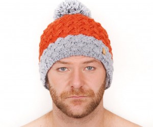 photo tricot tricoter un bonnet en laine pompon 18